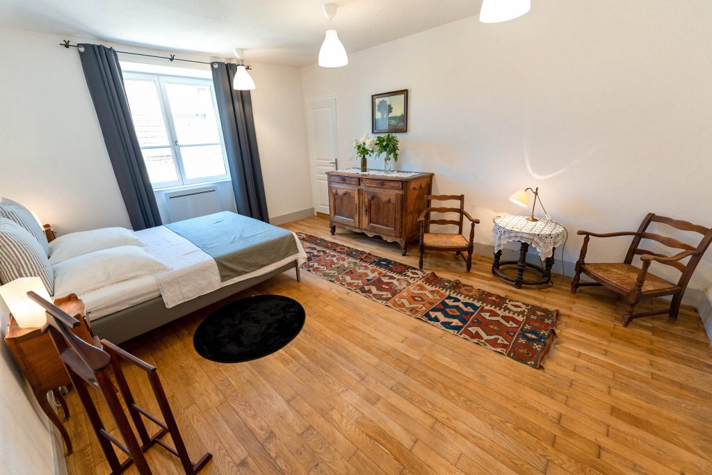 Gîte Jura Mauffans - Grand Gîte, cuisine équipée location vacances entre Arbois et Château-Chalon