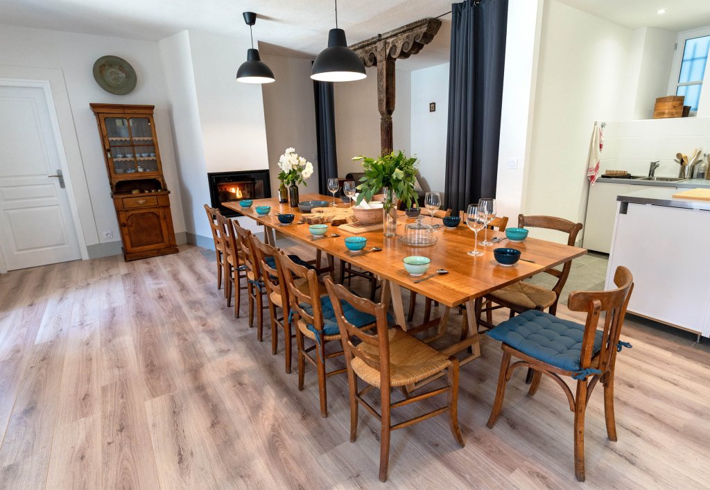 Location gîte Jura - Grand Gîte Bed &amp; Wine, chambre confortable hébergement vacances Mauffans