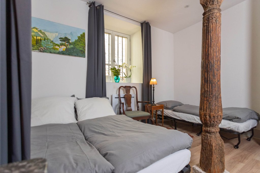 Location vacances Jura Mauffans - Grand Gîte Bed &amp; Wine, chambre double hébergement authentique