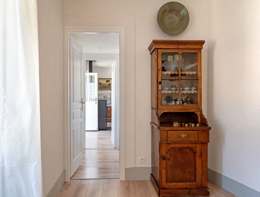 Hébergement Jura - Grand Gîte Bed &amp; Wine Mauffans, espace nuit confortable location vacances